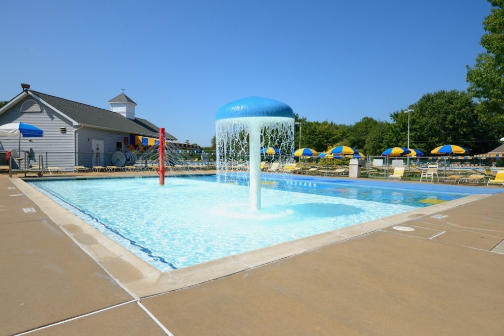 candy zone splash pool